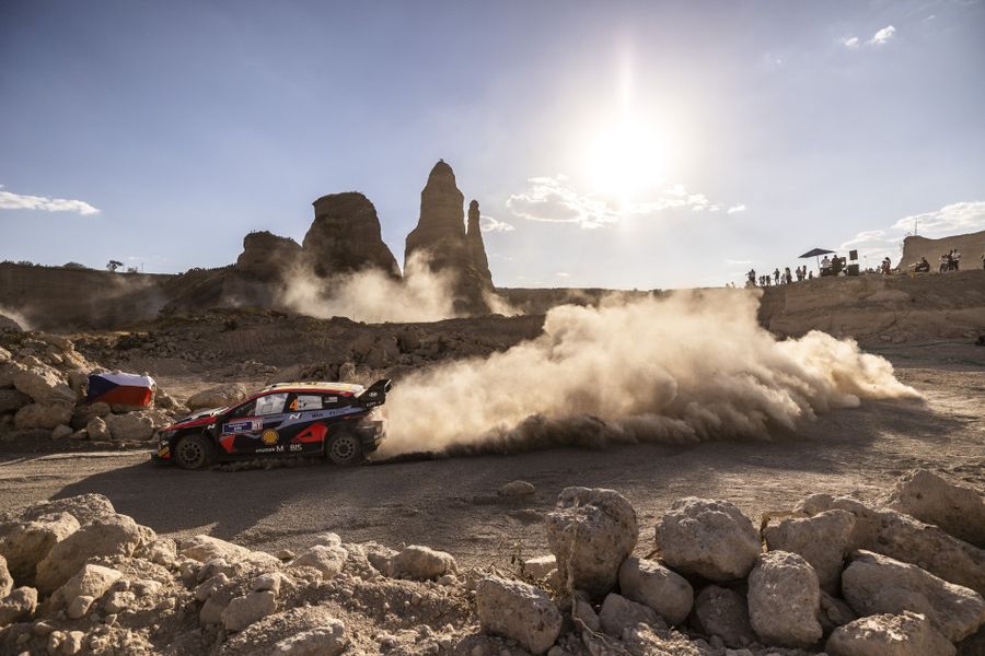 Lappi heads Ogier Friday on Rally México
