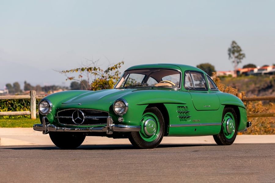  Mercedes 300SL Gullwing leads top 10 sellers @ Mecum Glendale auction