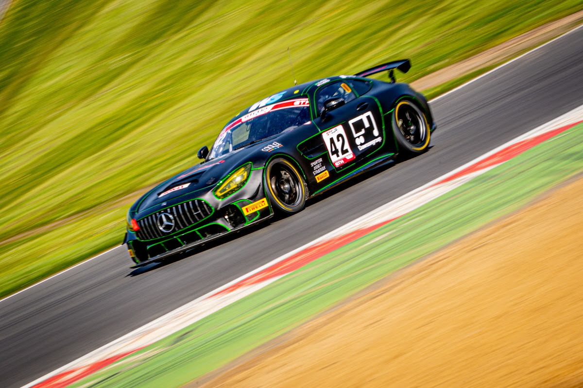 Seb Morris & Gustavo Xavier win 3 from 4 in GT Cup @ Brands GP