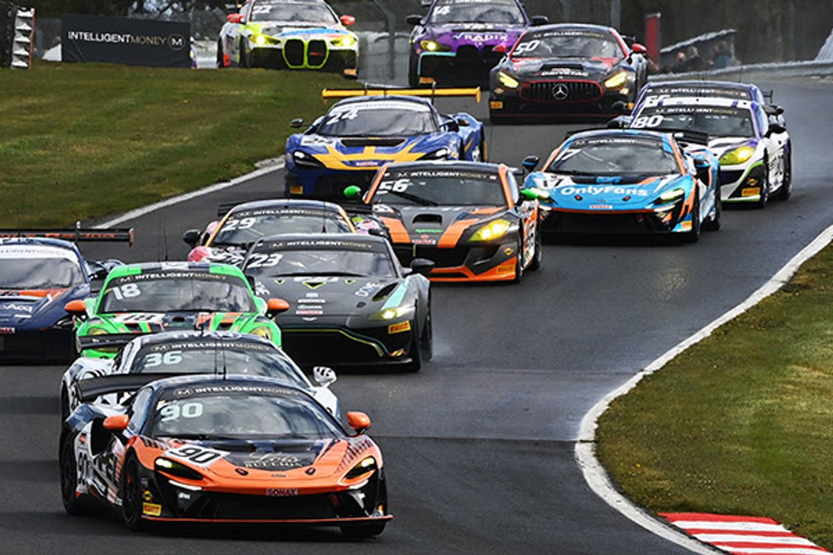 43 crews vying for British GT Silverstone 500 crown