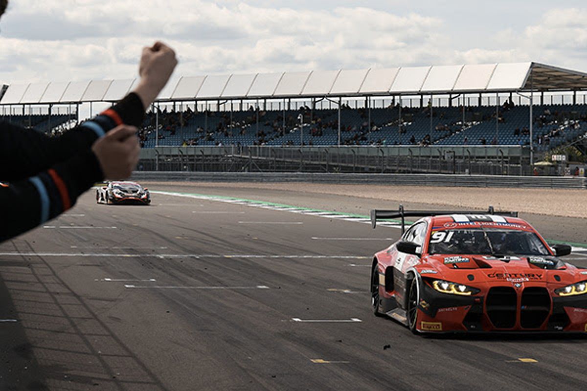 Leung & Harper win on Coronation weekend at the Silverstone 500