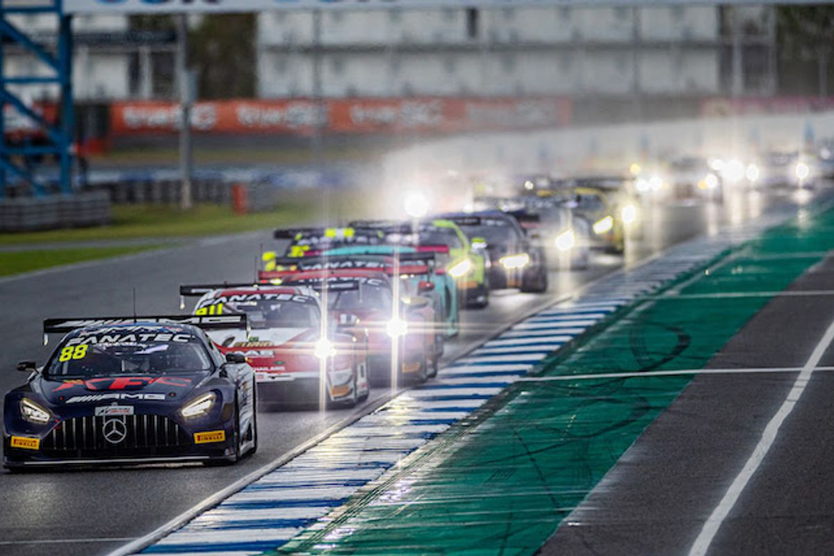 Pit stop strategy helps Ibrahim & Stolz win Buriram's WCA season opener