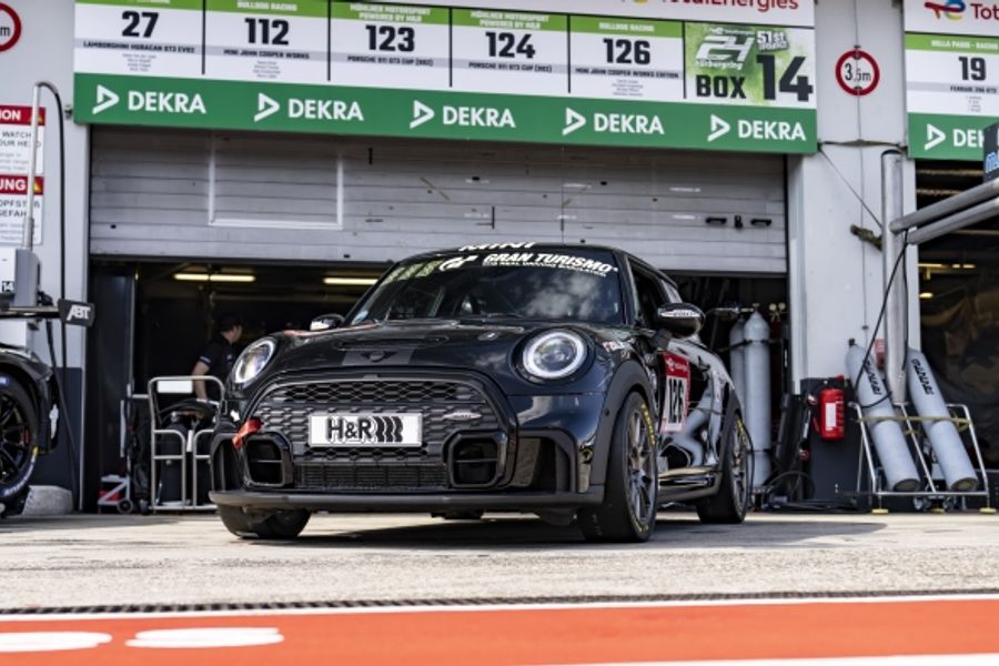  Mini scores 24-hour Nürburgring class podium