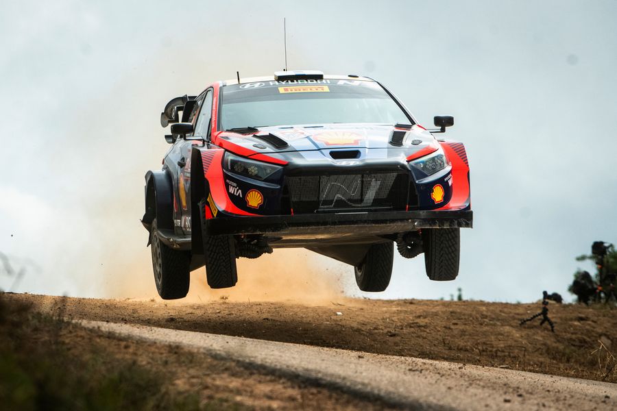 Lappi beats Ogier in thrilling Rally Italia Sardegna opener