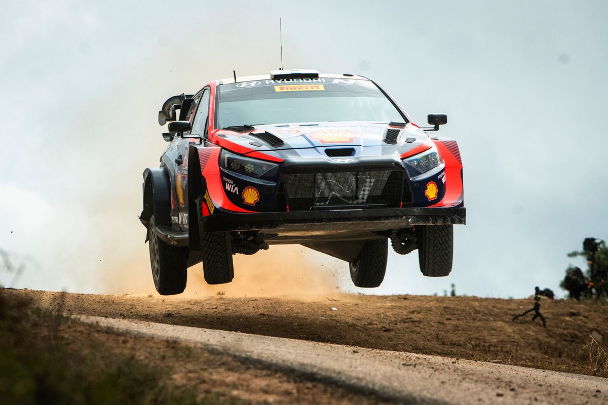 Lappi beats Ogier in thrilling Rally Italia Sardegna opener
