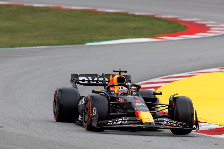 Verstappen takes Spanish Grand Prix pole ahead of Sainz & Norris