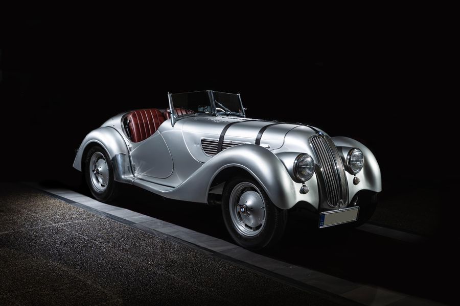 Rare 1938 BMW 328 sold for €410k record @ Car & Classic auction