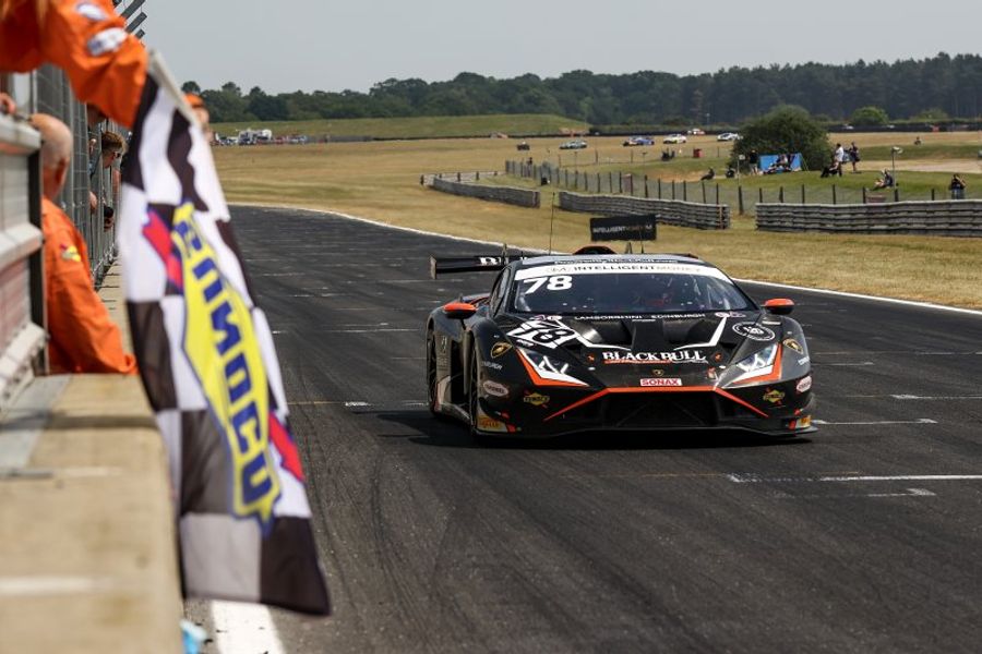 Balfe and Kirchhoefer seal GT3 poles at Snetterton British GT 