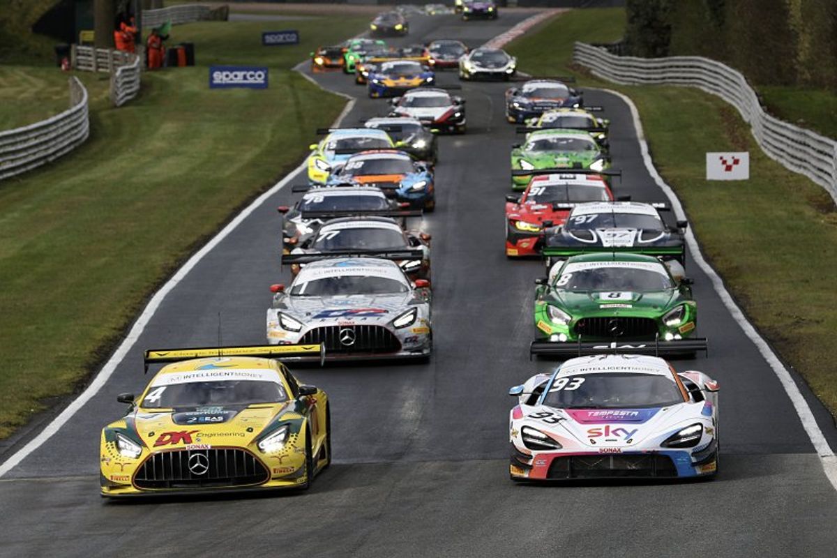 Balfe and Mitchell cruise to Snetterton British GT Race 1 victory
