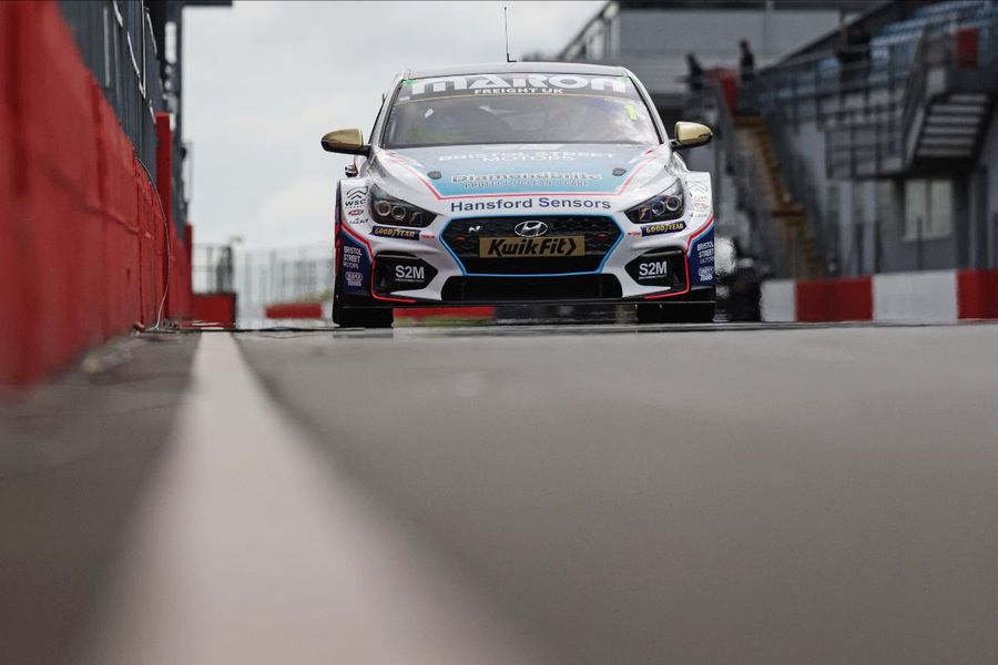 Ingram sets the pace at Donington BTCC tyre test
