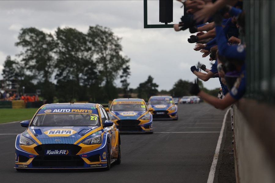Cammish, Sutton and Turkington share BTCC spoils at Croft