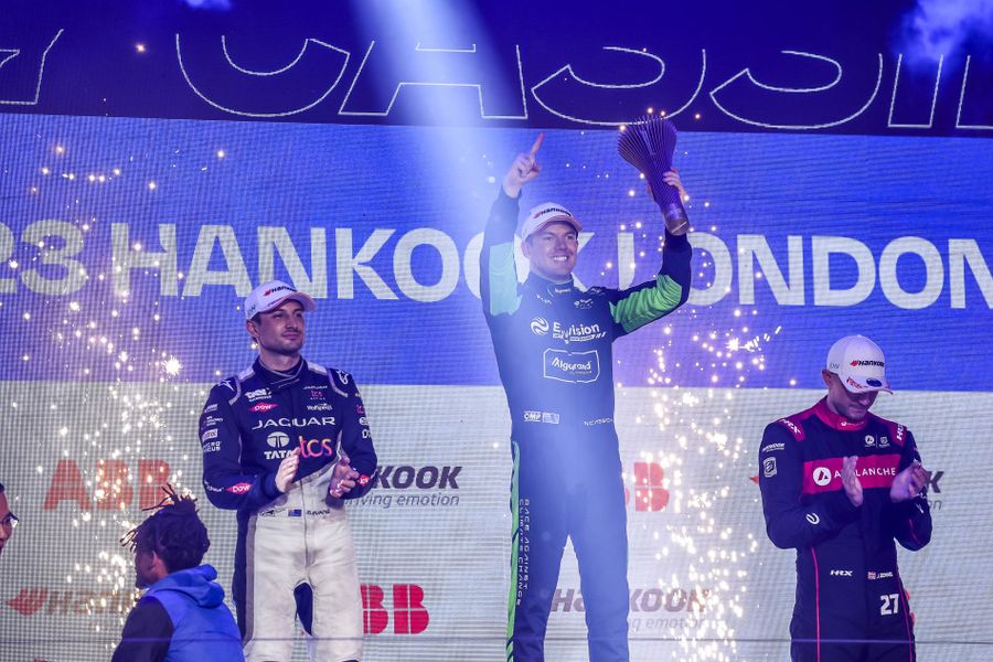 Nick Cassidy secures final win of Formula E season in London