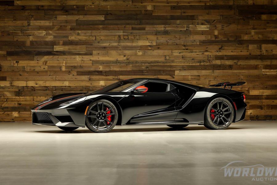 Ford GT Carbon Series selling Saturday @ Worldwide Auctioneers
