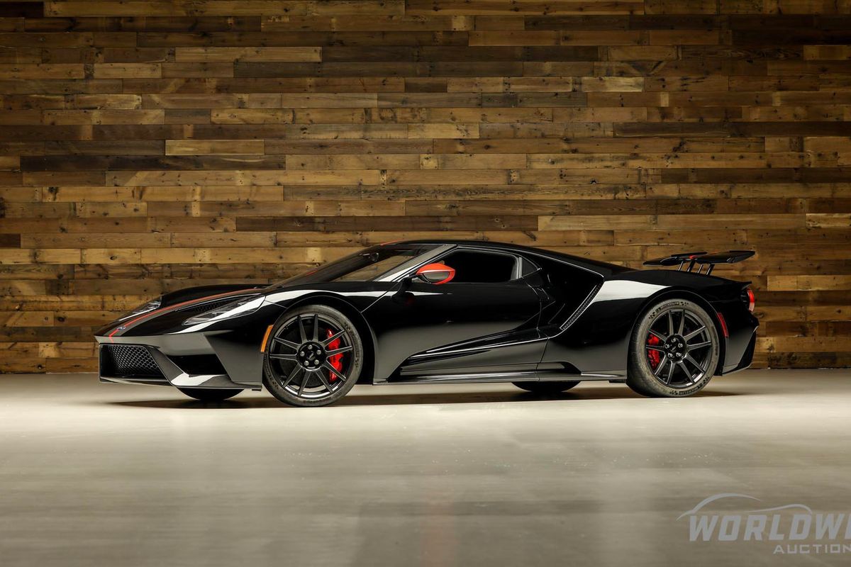 Ford GT Carbon Series selling Saturday @ Worldwide Auctioneers