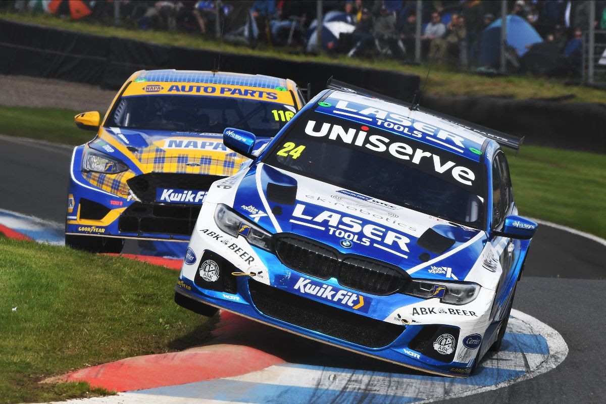 Sutton extends standings advantage despite Hill double at Knockhill BTCC