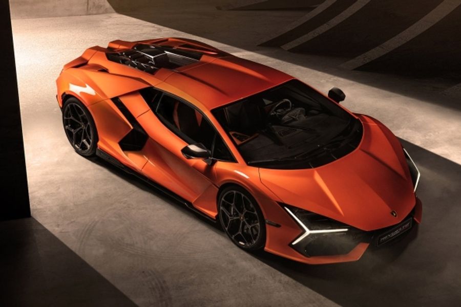 Lamborghini continues 60th anniversary celebrations at Salon Privé