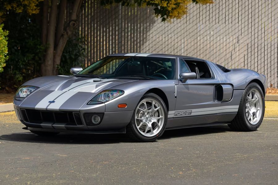 2006 Ford GT on offer at Mecum Monterey auction