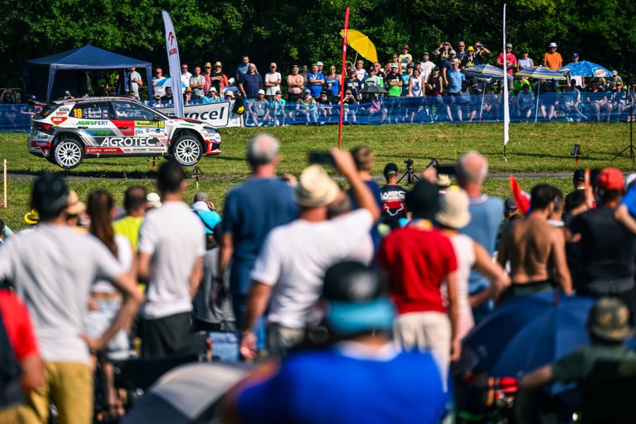 Kopecký leads home rally, Hayden Paddon on course for ERC title