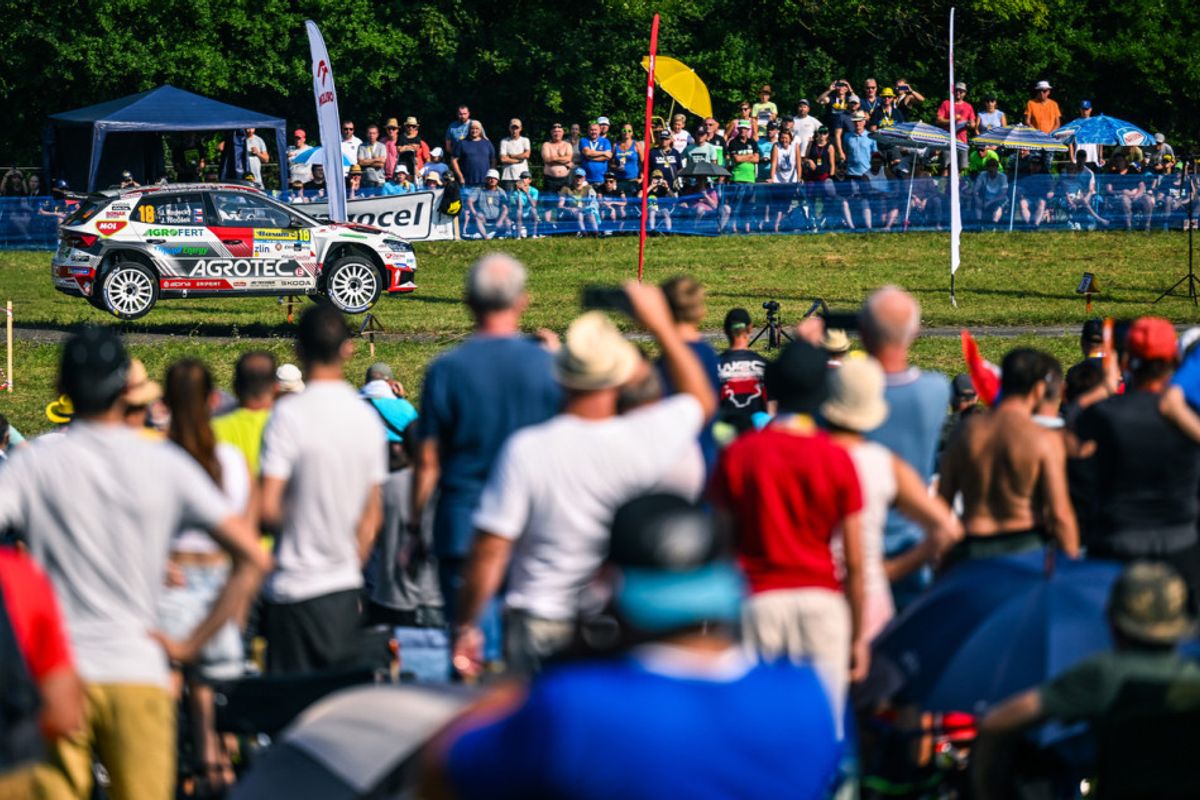 Kopecký leads home rally, Hayden Paddon on course for ERC title