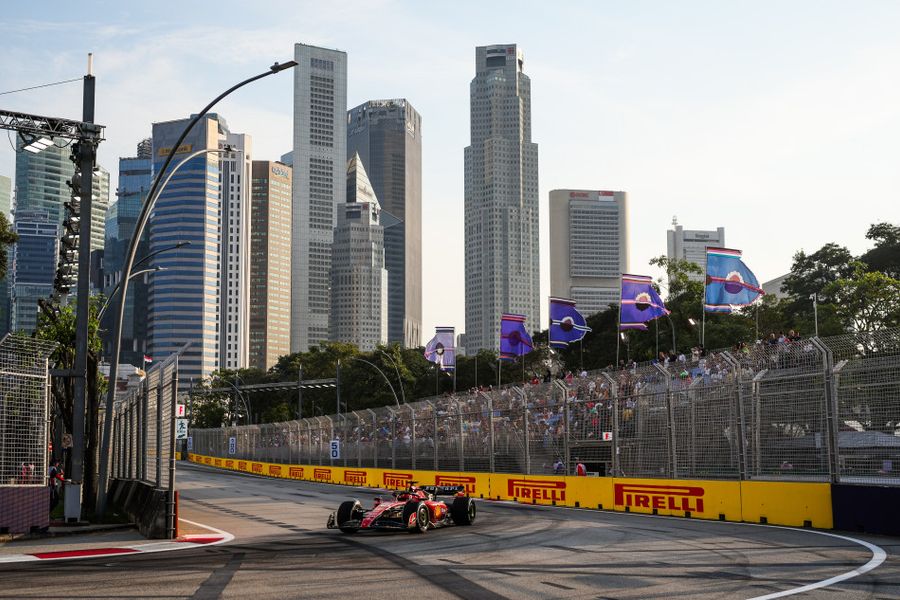 Leclerc leads Ferrari 1,2 in Singapore GP opening practice