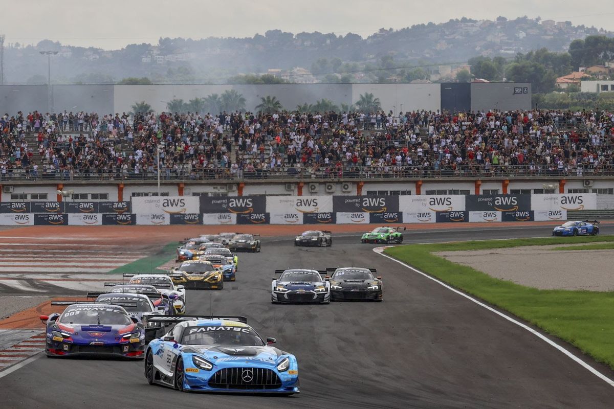  Akkodis ASP clinches Fanatec GT World Challenge Europe Valencia victory