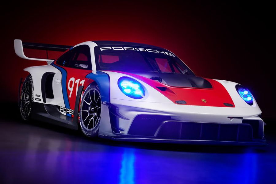Porsche unveils the new Porsche 911 GT3 R rennsport