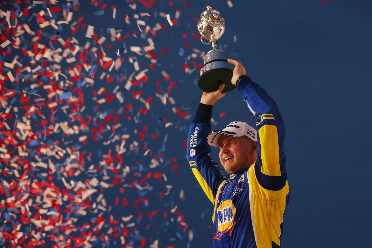 Ash Sutton claims fourth BTCC title with Brands Hatch wins