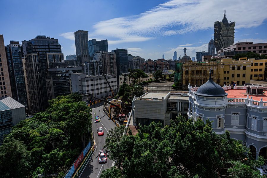 Absolute Racing targets Macau GP with 9-car GT  team