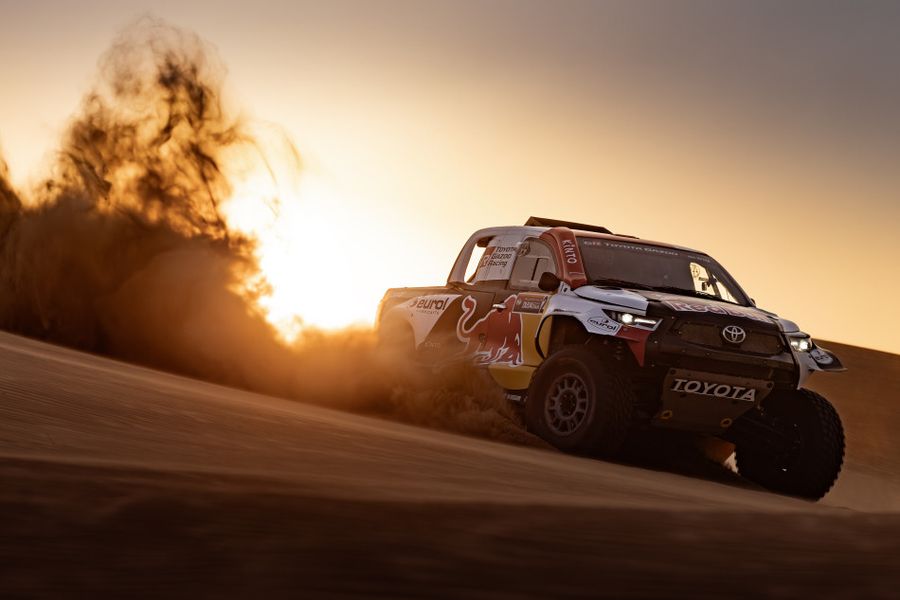 Nasser Saleh Al-Attiyah & Mathieu Baumel top bumper Dubai International Baja entry 