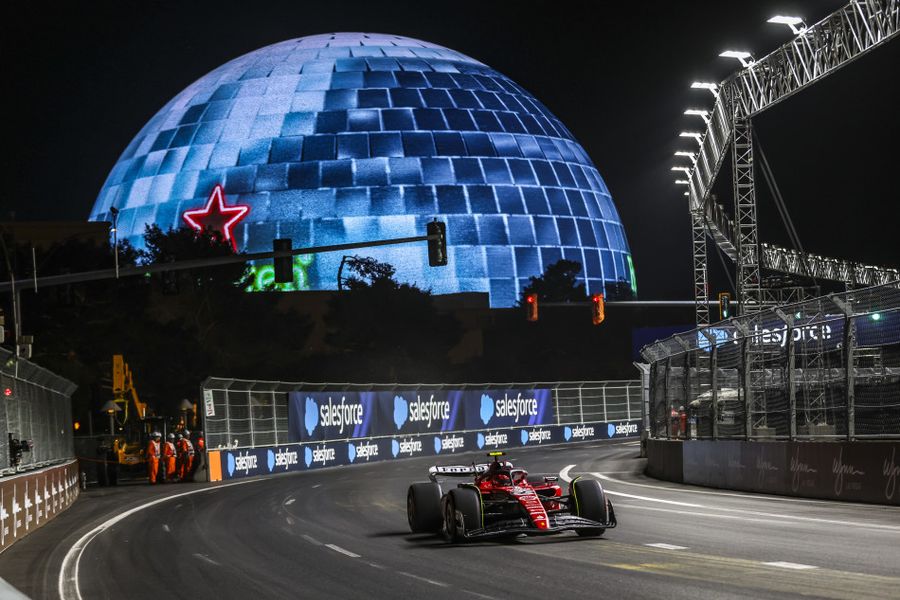 Las Vegas Grand Prix FP1 halted after Sainz incident for track repairs