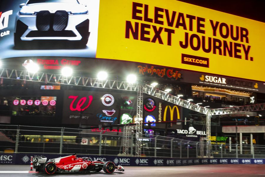 Leclerc leads Ferrari 1-2 in extended FP2 for Las Vegas Grand Prix