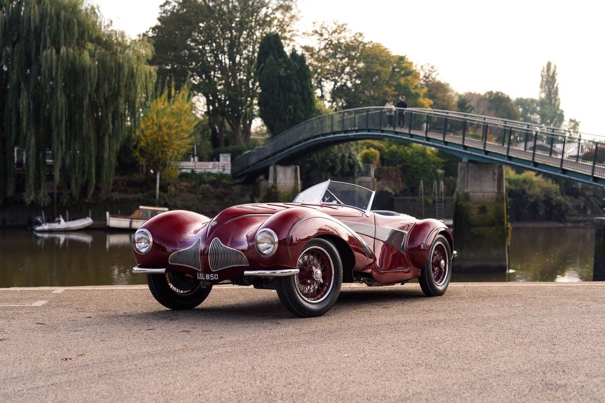 Vintage Bentley collection in world debut @ Salon Privé London Concours de Vente
