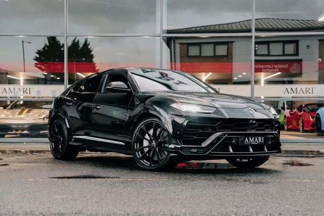 2019 Lamborghini Urus V8