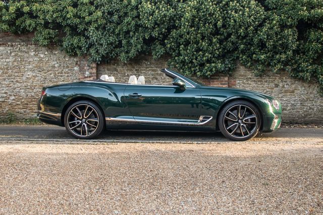 2021 Bentley GTC V8 with Mulliner Driving Specification  